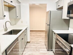 Building Photo - 4012 Renn Hart Hills