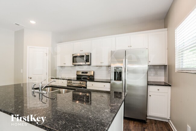 Foto del edificio - 5615 Cobblestone Glen Dr
