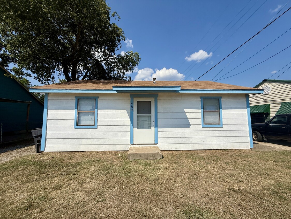 Foto principal - 709 Lake Murray Dr S