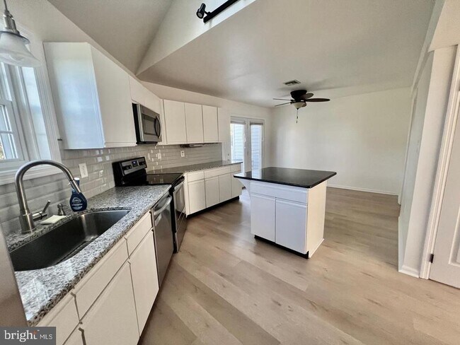 Foto del edificio - 112 Spring Ridge Ct