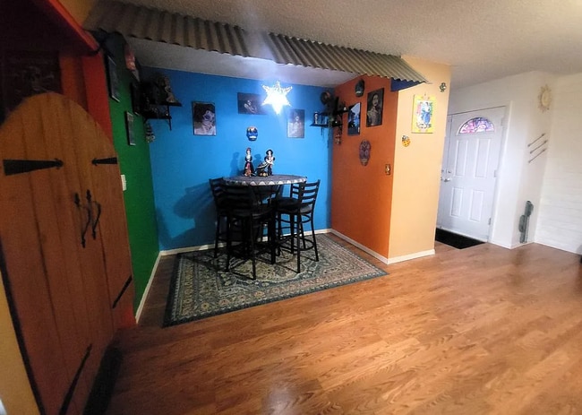 Foto del edificio - 2534 Crozier Ave