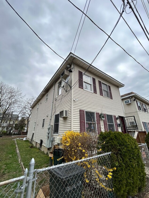 Primary Photo - 55 Christoph Ave
