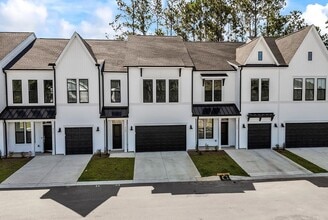 Building Photo - 408 Ireland Way