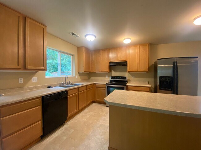 Foto del edificio - Practical 3 bedroom, 2190 Sqft Kent Home