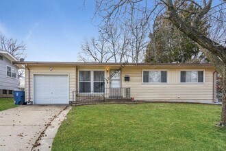 Building Photo - 8921 Dever Dr