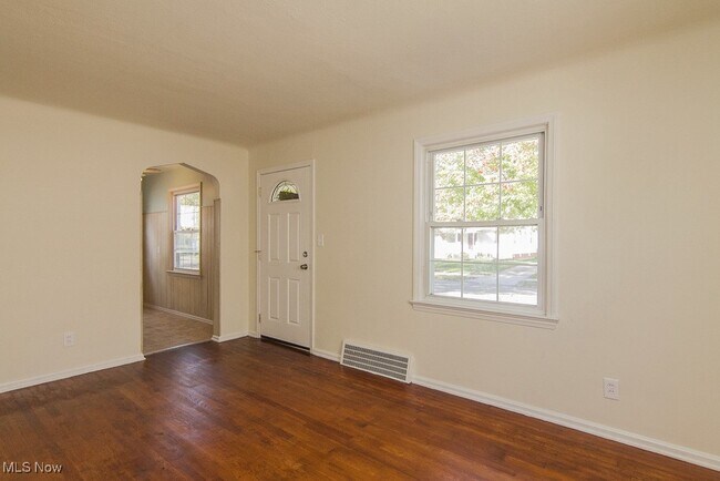 Foto del edificio - 15312 Benhoff Dr