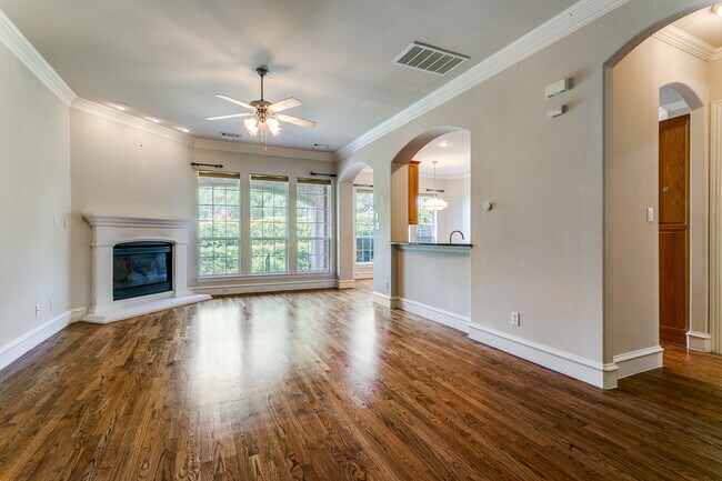 Foto del edificio - 4472 St Andrews Blvd
