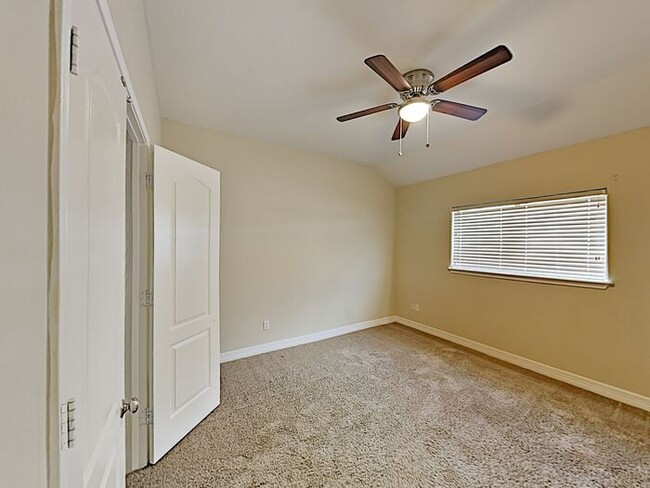 Building Photo - No Application Fees* $250.00 off 1st month...