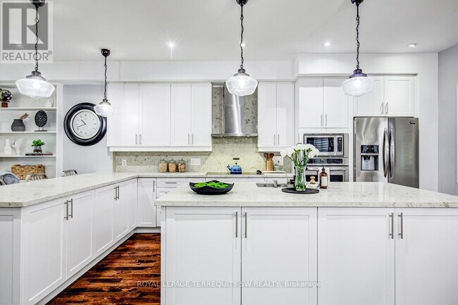 Photo du bâtiment - 888 FOURTH STREET