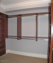 Building Photo - 2747 Paradise Rd