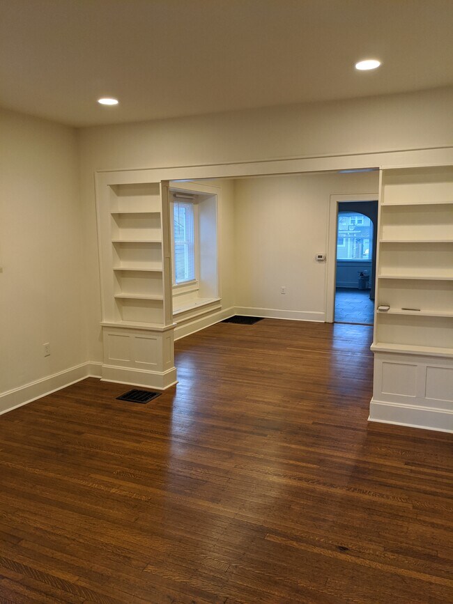 Foto del edificio - 5159 N Park Ave