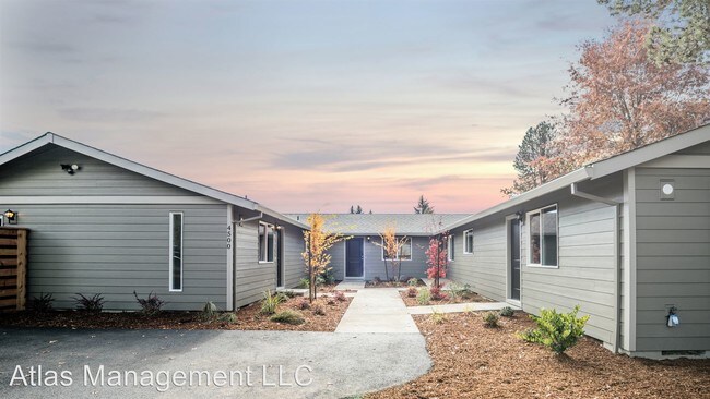 Building Photo - 4500 SE Frewing Rd
