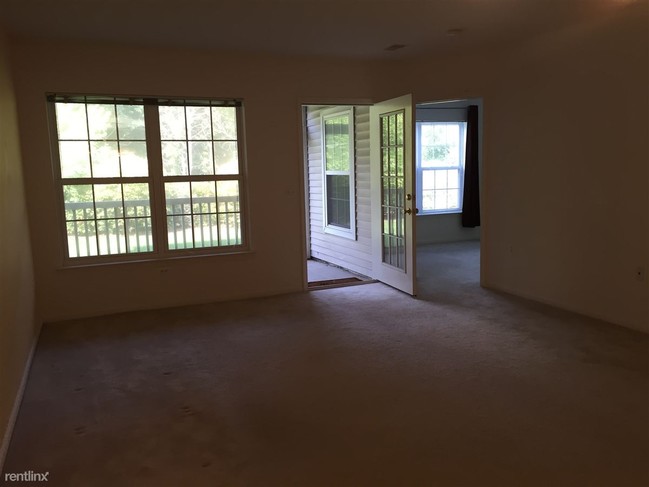 Building Photo - 3 br, 2 bath Condo - 2830 S Knightsbridge Cir