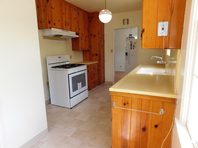 Foto del edificio - 2630 Harmony Pl