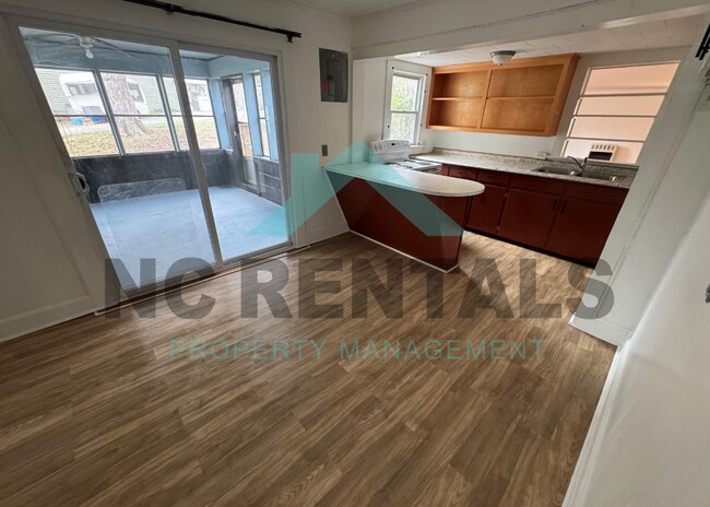 Foto del edificio - 2038 Saxapahaw-Bethlehem Church Rd