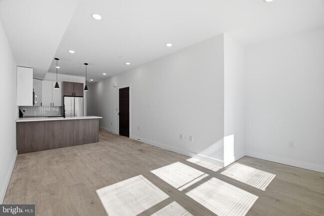 Building Photo - 2346 N 16th St