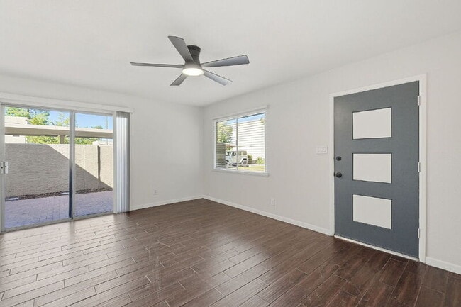 Foto del edificio - 4163 N 81st St