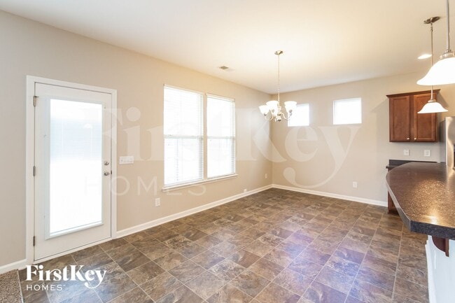Foto del edificio - 543 Crossland Dr