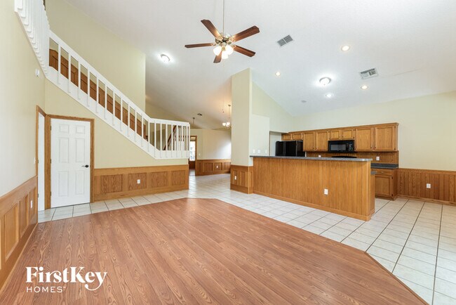Foto del edificio - 870 Stone Chapel Ct