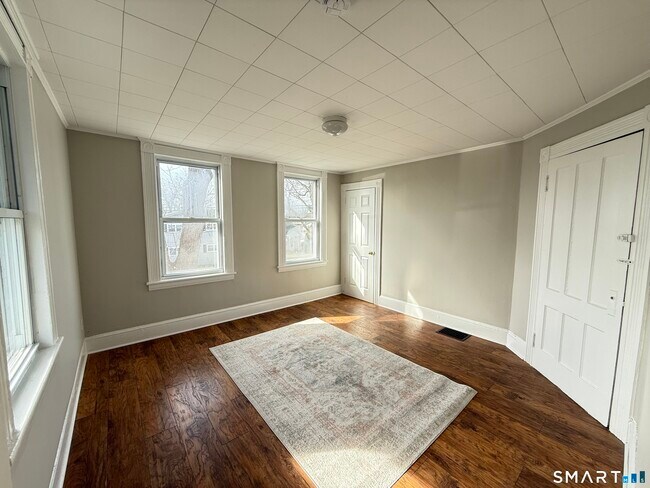 Foto del edificio - 3 Yost St