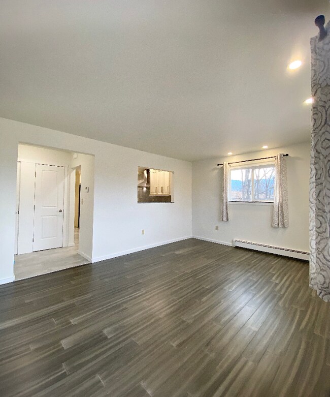 Foto del edificio - 2940 Illinois Ave