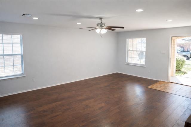 Building Photo - 10008 Cougar Tr