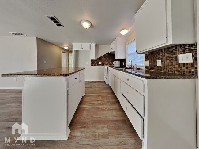 Foto del edificio - 3309 E 14th St