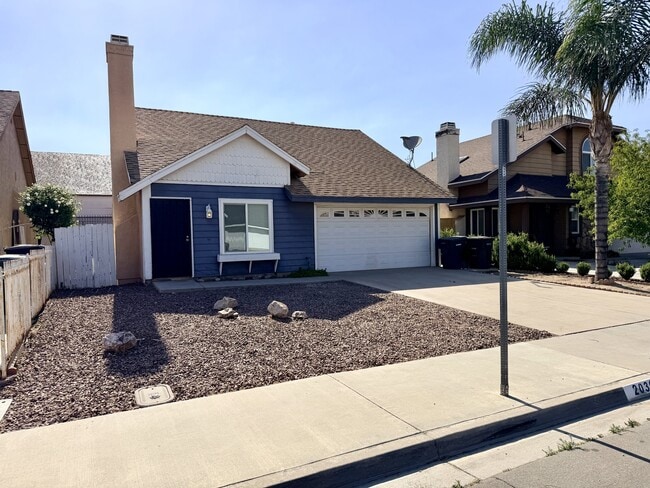 Building Photo - 2036 Orchard Dr