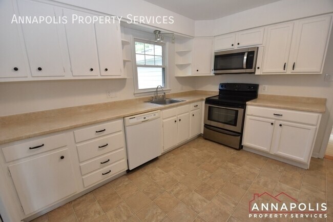 Foto del edificio - 708 Harness Creek View Dr
