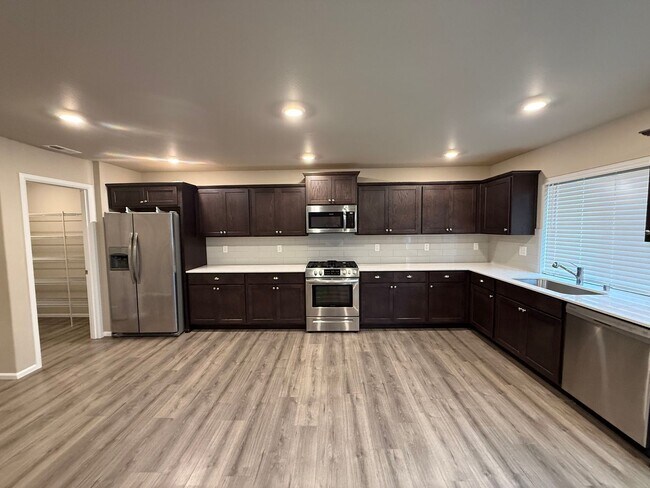 Building Photo - Spacious, modern 5-bed, 2.75-bath in sought-after Daisy Crossing Community in Sultan