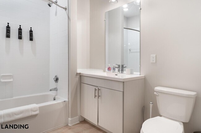 Foto del edificio - 100 Lexington St