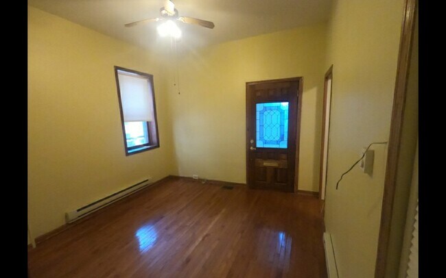 Foto del edificio - 3812 N Ashland Ave