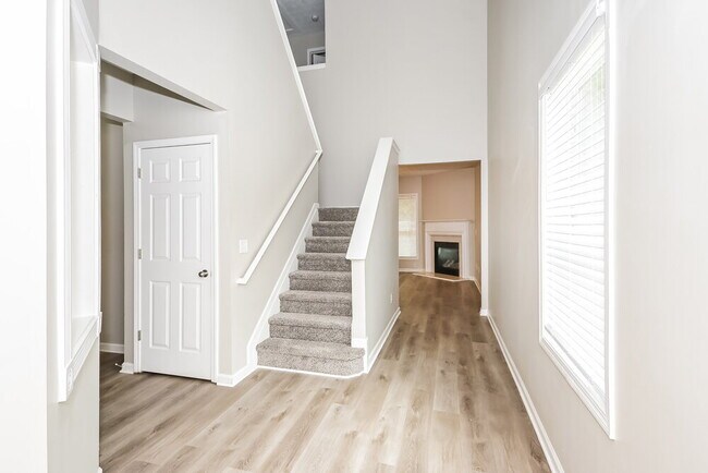 Foto del edificio - 222 Winterbury Dr