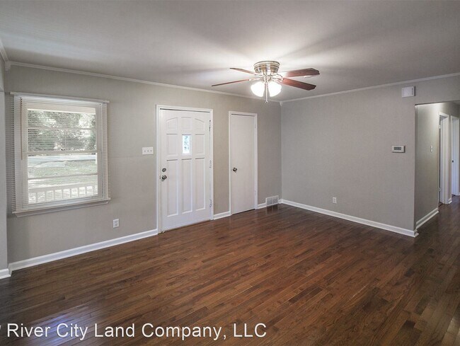 Building Photo - 3 br, 1.5 bath House - 5360 Blackwell St.