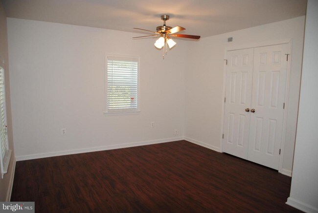 Foto del edificio - 593 Widewater Rd