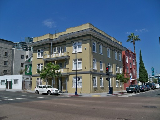Primary Photo - 901 10th Ave