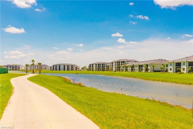 Foto del edificio - 15345 Grn Acrs Ave