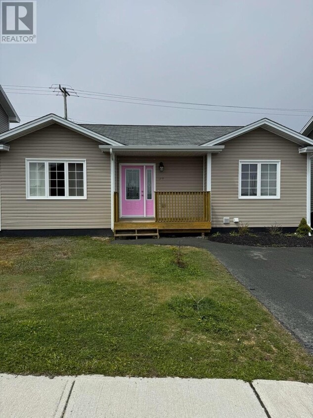 Primary Photo - 39 Nautilus Street