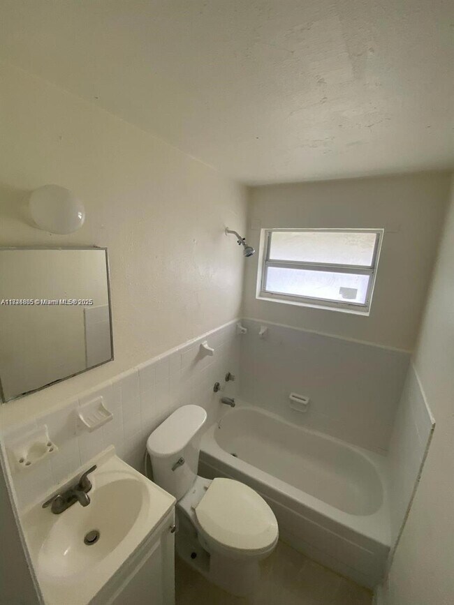 Foto del edificio - 11802 SW 212th St
