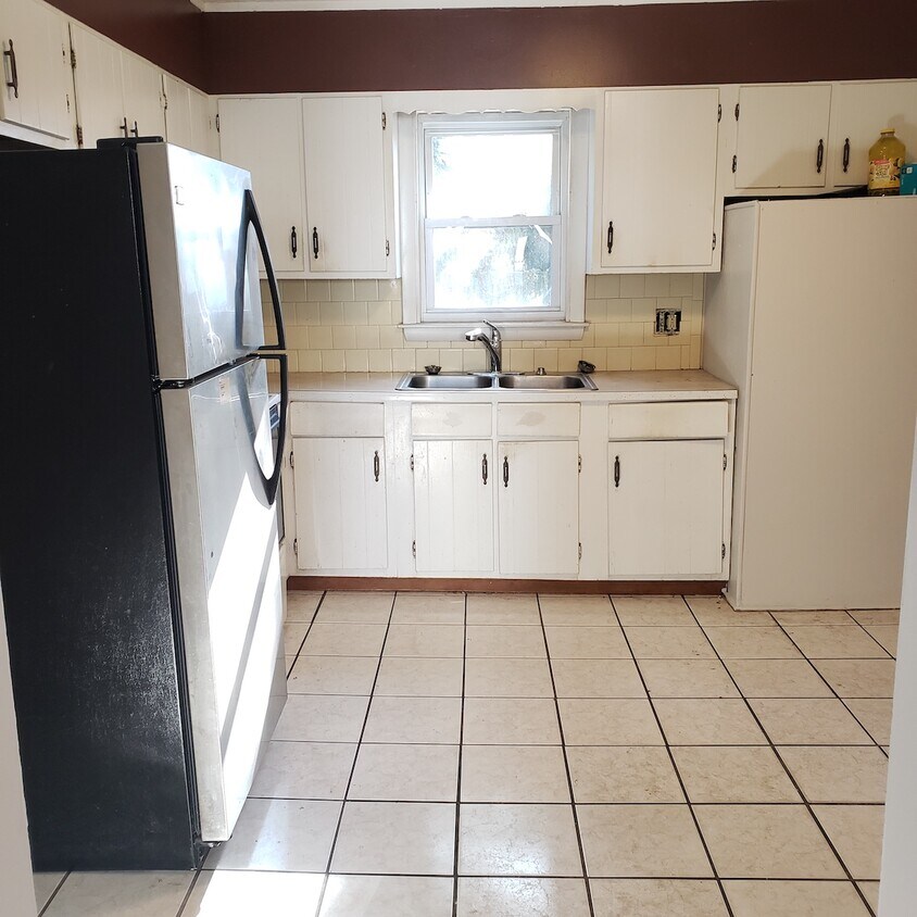 72 Granite St Unit 2L, ster, MA 01570 Apartments in ster, MA