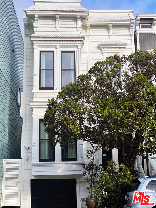 Foto del edificio - 2786 Bush St