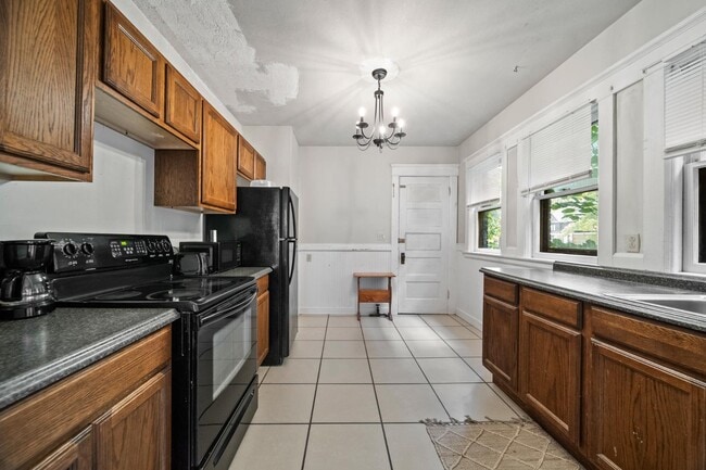 Foto del edificio - 425 W 8th St