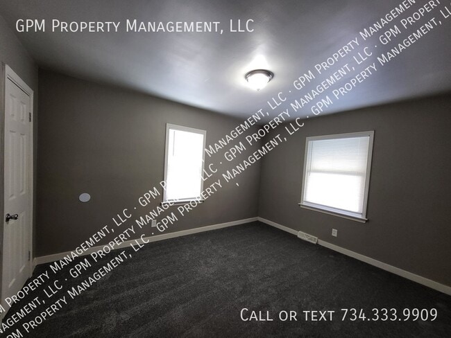 Building Photo - 28911 Powers St