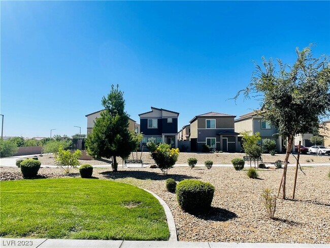 Foto del edificio - 7327 Sunray Point St