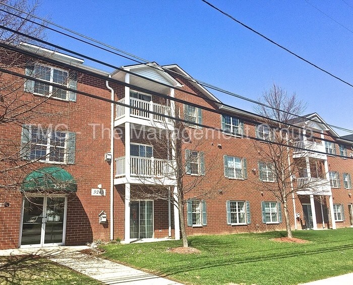 3243 S 92nd St Unit 306, Milwaukee, WI 53227 Apartment for Rent in