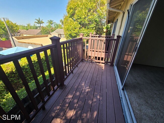 Building Photo - 2 br, 1 bath House - 20868 Wilbeam ave  Apt D