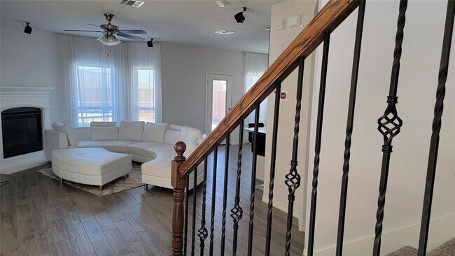 Building Photo - 10040 Eagle Pass Pl