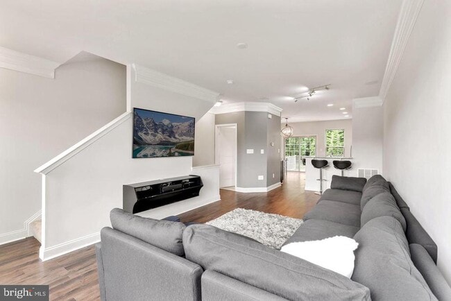 Foto del edificio - 4600 Potomac Highlands Cir
