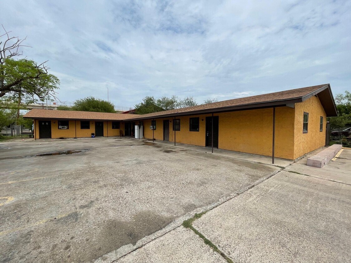 1920 Madison St Unit 3, Laredo, TX 78040 Apartment for Rent in Laredo