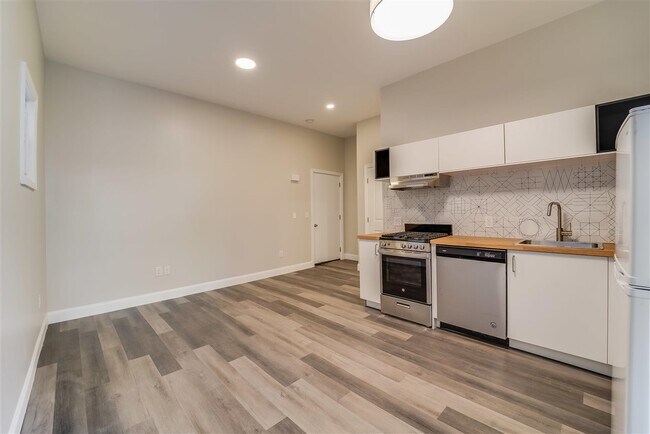 Foto del edificio - 1076 Summit Ave